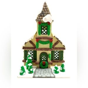 HideAway Hollow Woodland Chapel